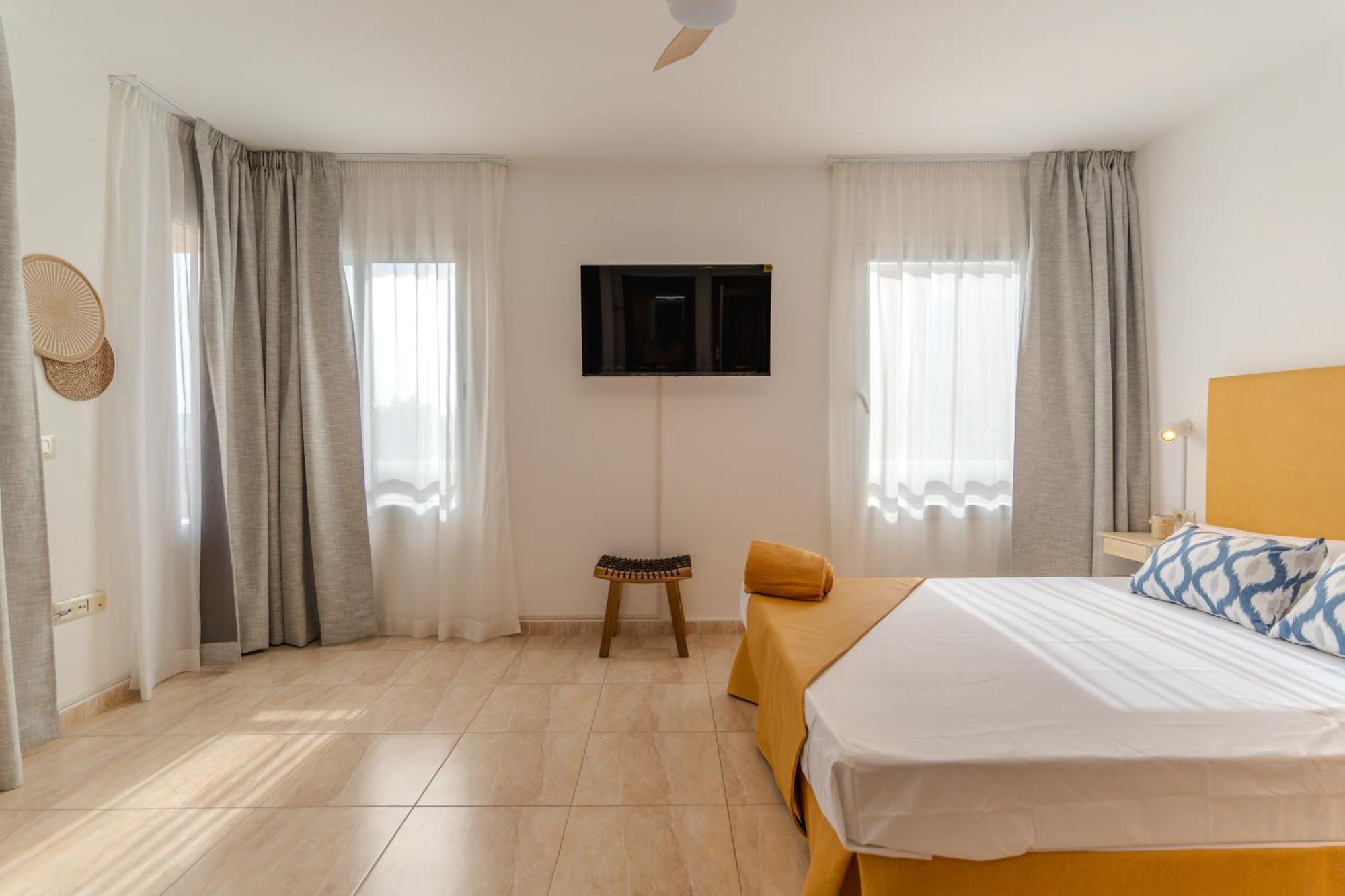 Rooms City San Isidro  Eksteriør billede