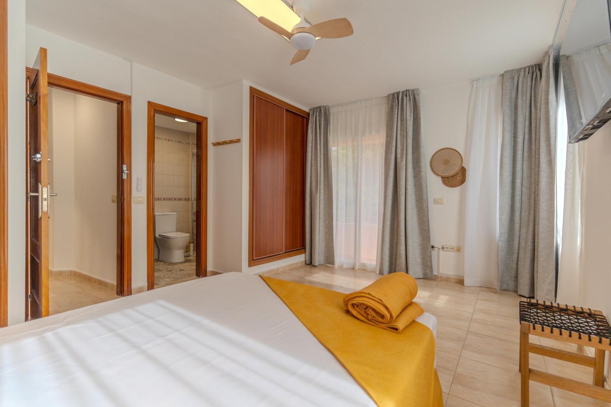 Rooms City San Isidro  Eksteriør billede